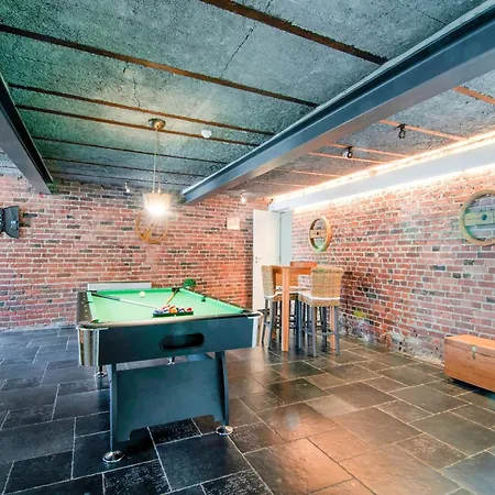 Elegant In Belgium, Cleaning Included Burnenville